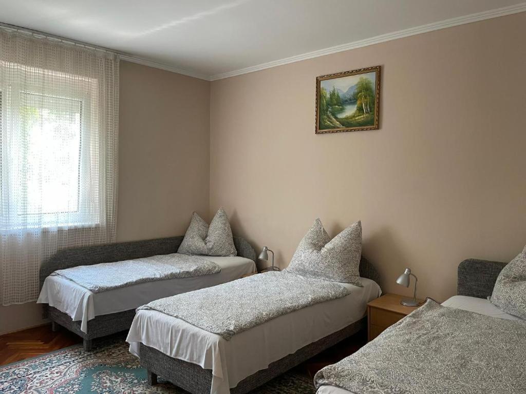 Lavender Apartment Сиофок Екстериор снимка